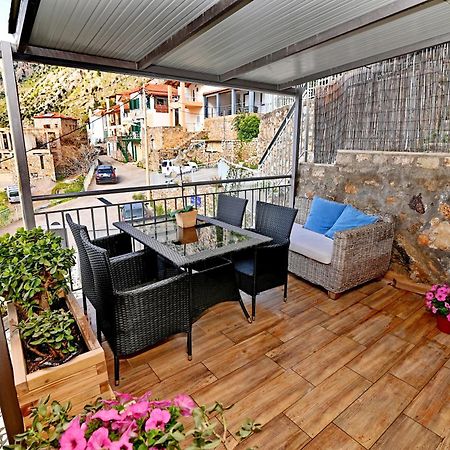Kalamata Suites Bagian luar foto