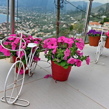 Kalamata Suites Bagian luar foto