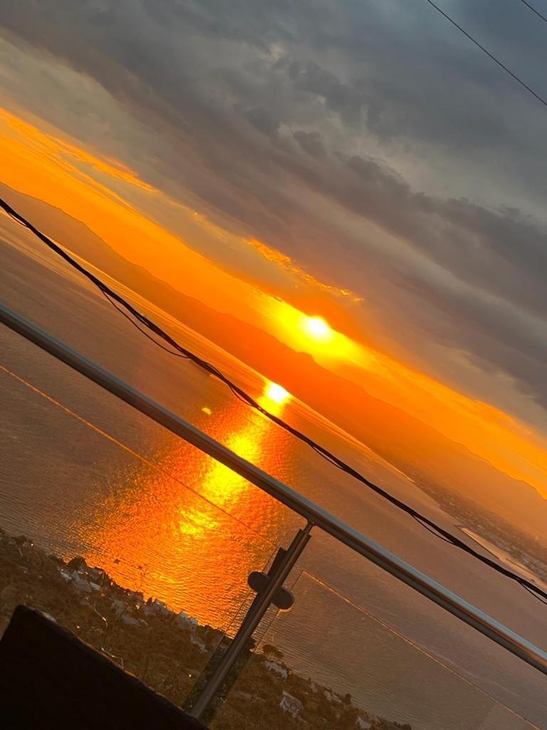 Kalamata Suites Bagian luar foto
