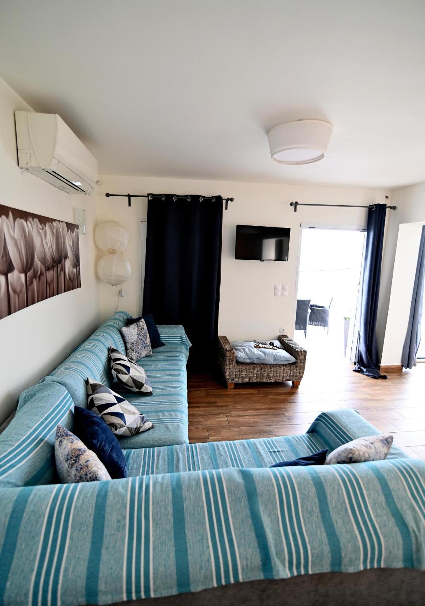 Kalamata Suites Bagian luar foto