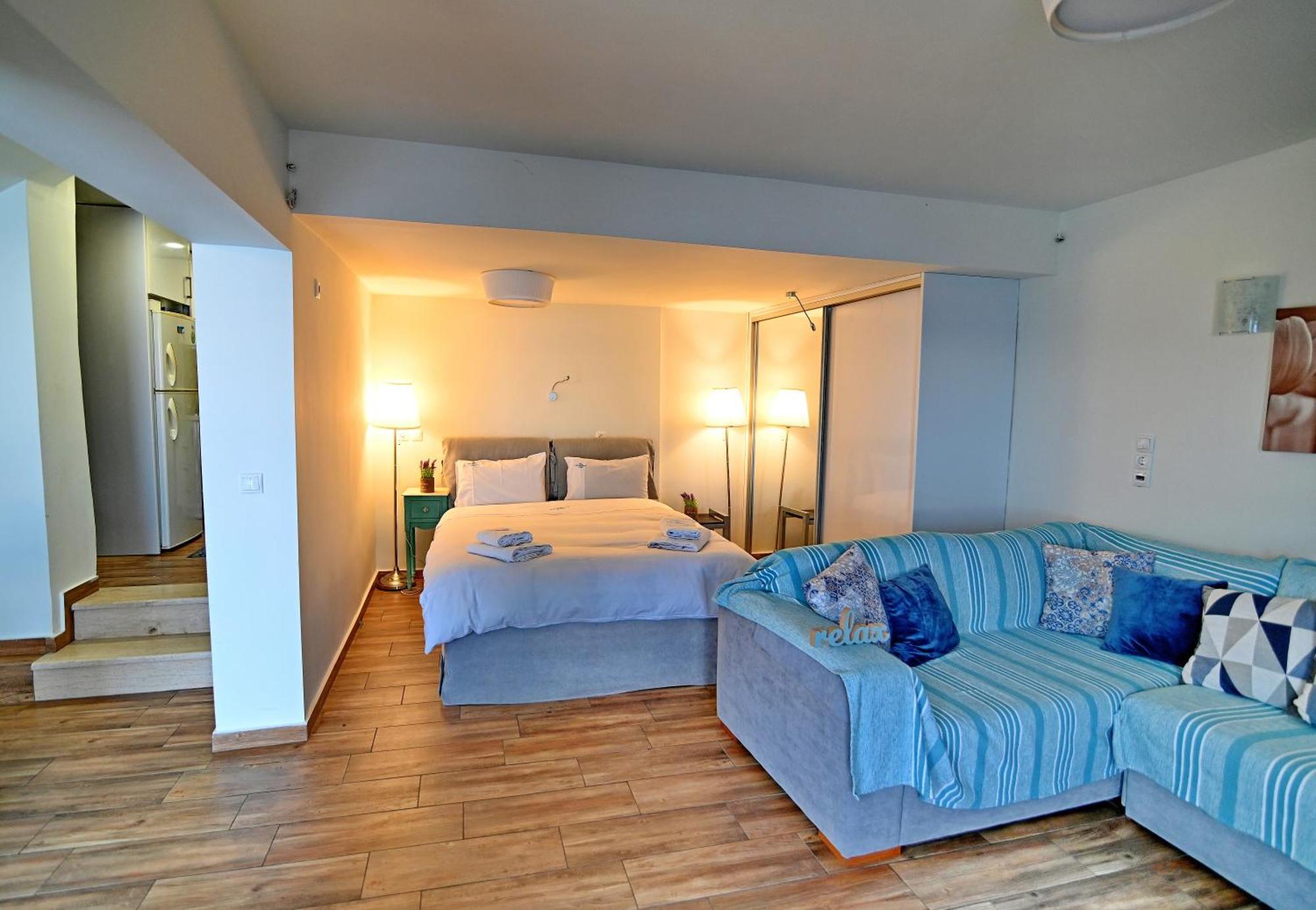 Kalamata Suites Bagian luar foto