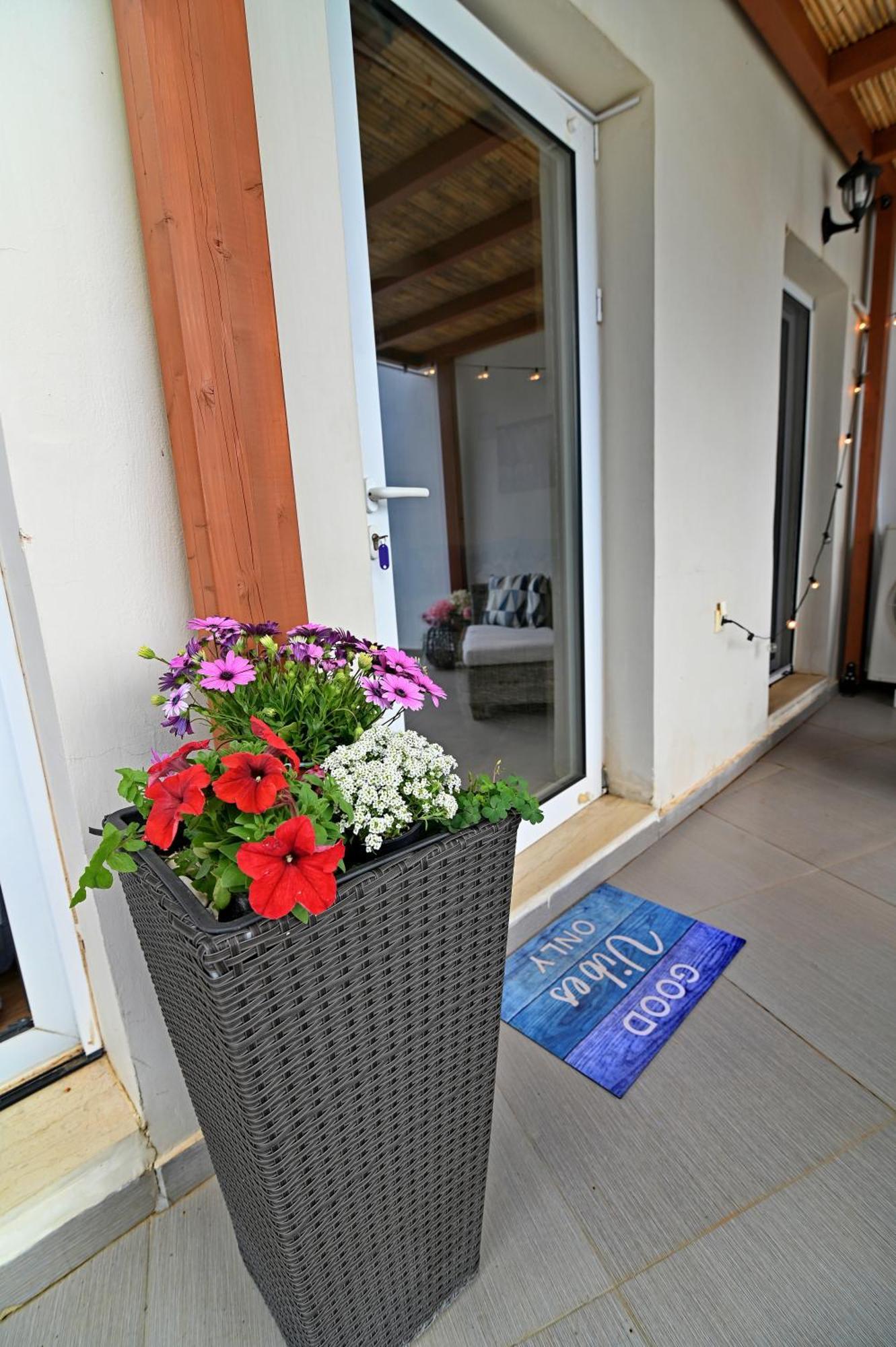 Kalamata Suites Bagian luar foto