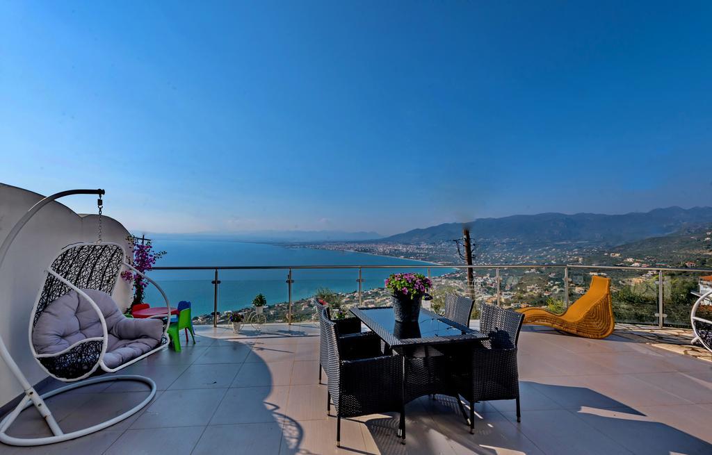 Kalamata Suites Bagian luar foto