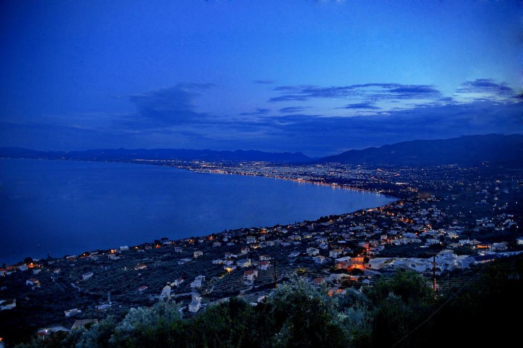 Kalamata Suites Bagian luar foto