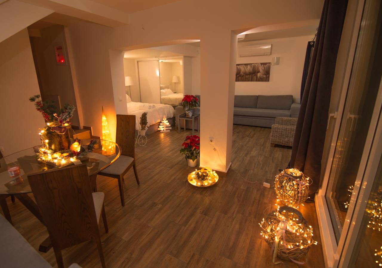 Kalamata Suites Bagian luar foto